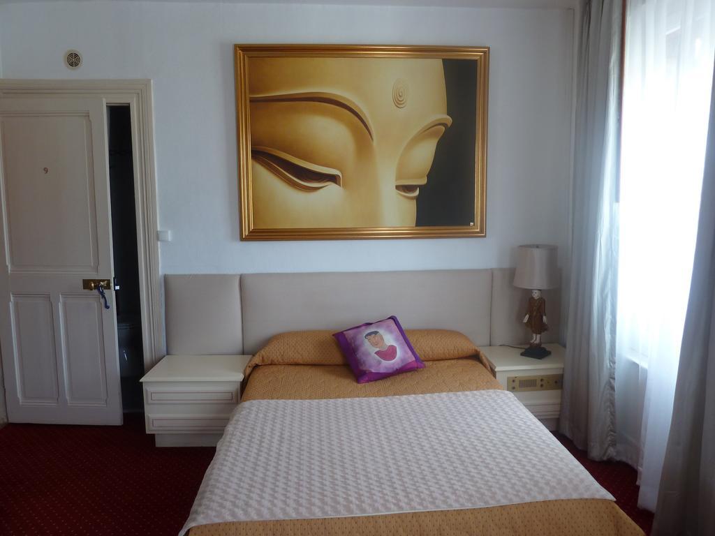 Castel De Siam Hotel Houlgate Exterior foto